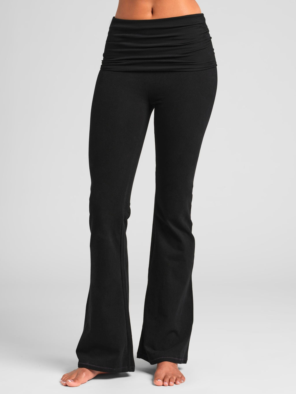 Black / F
