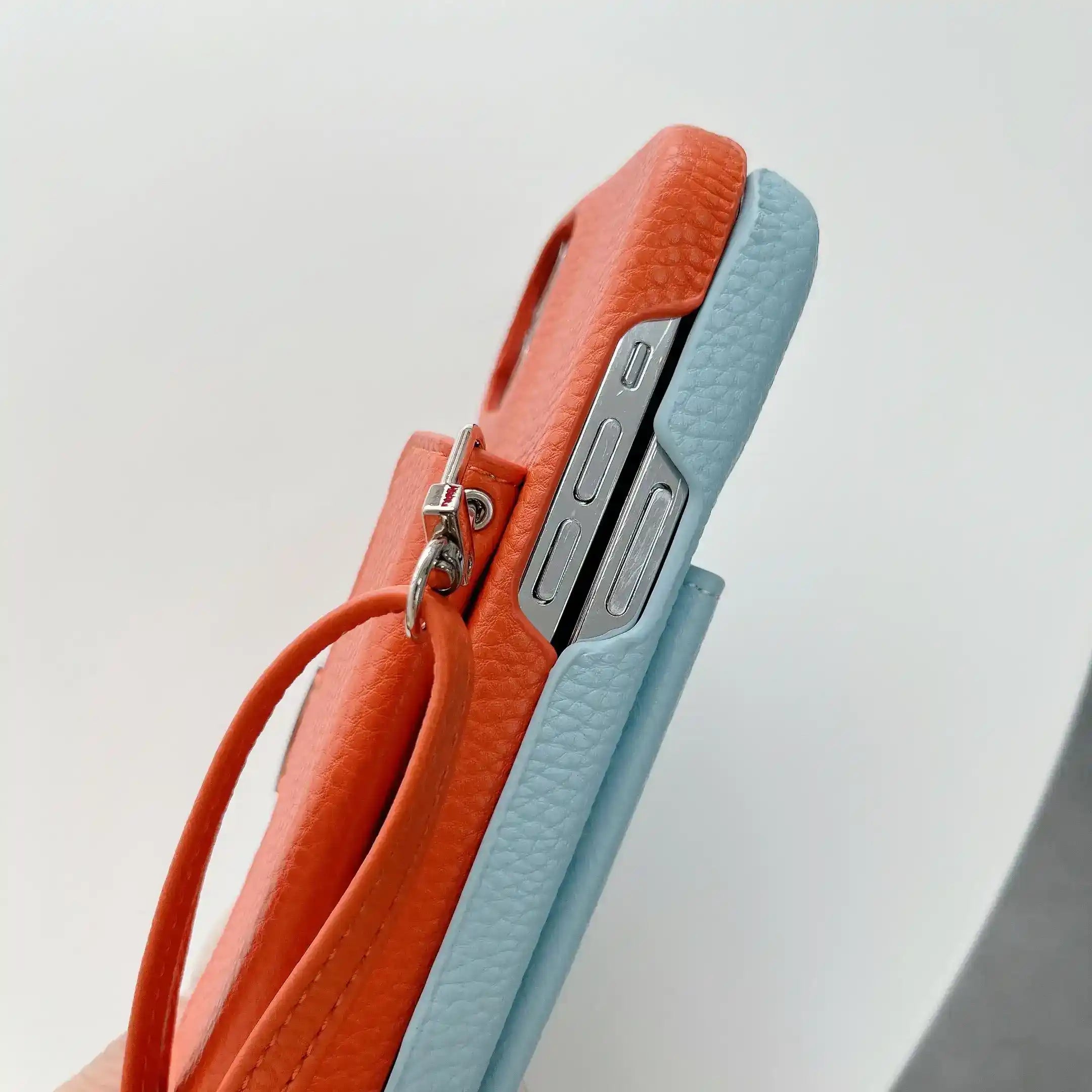 H-STYLE IPHONE CASE-HORIZONTAL