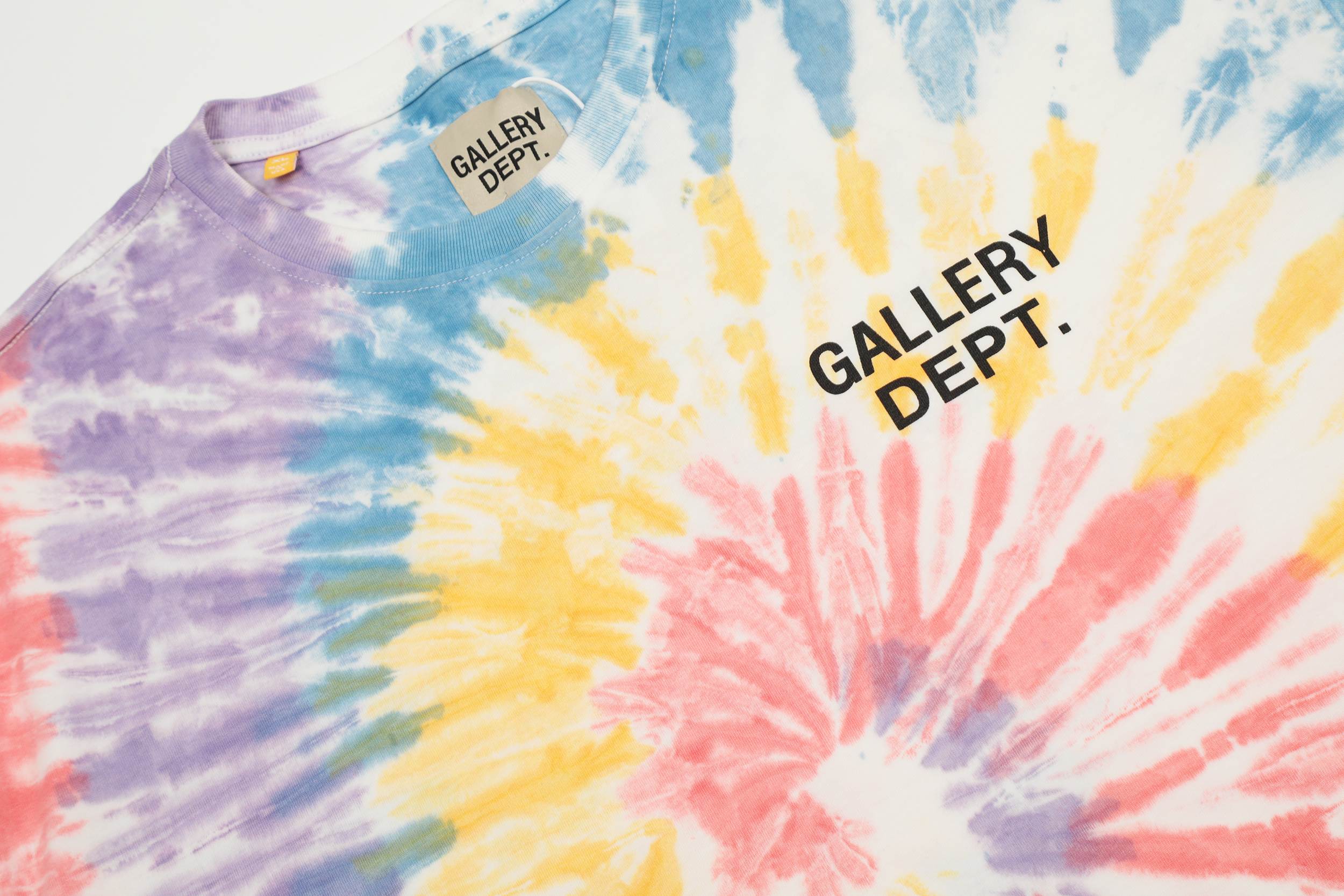GALLERY DEPT New T-shirt D101