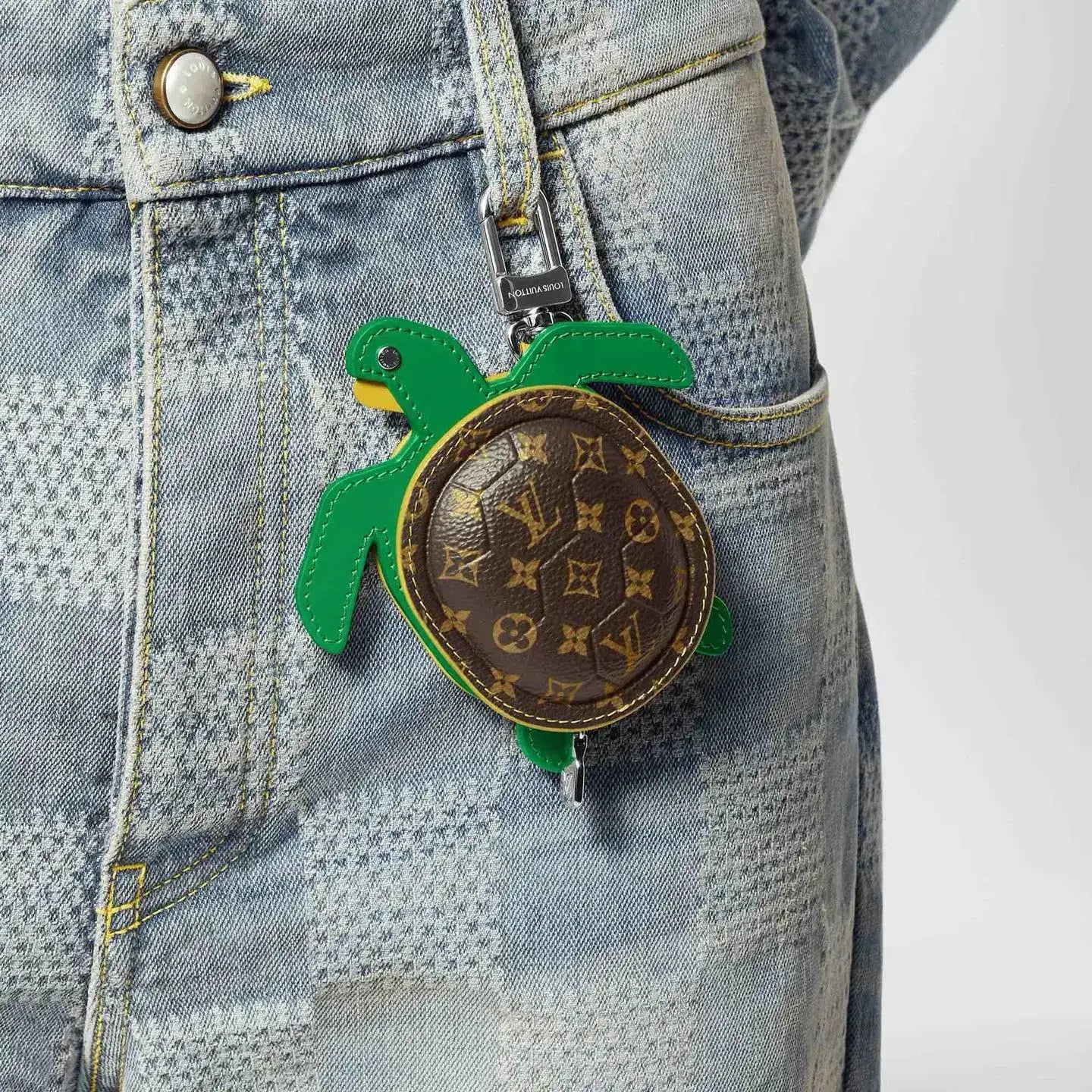 Luxury Designer-Inspired AirPods Case Storage turtle