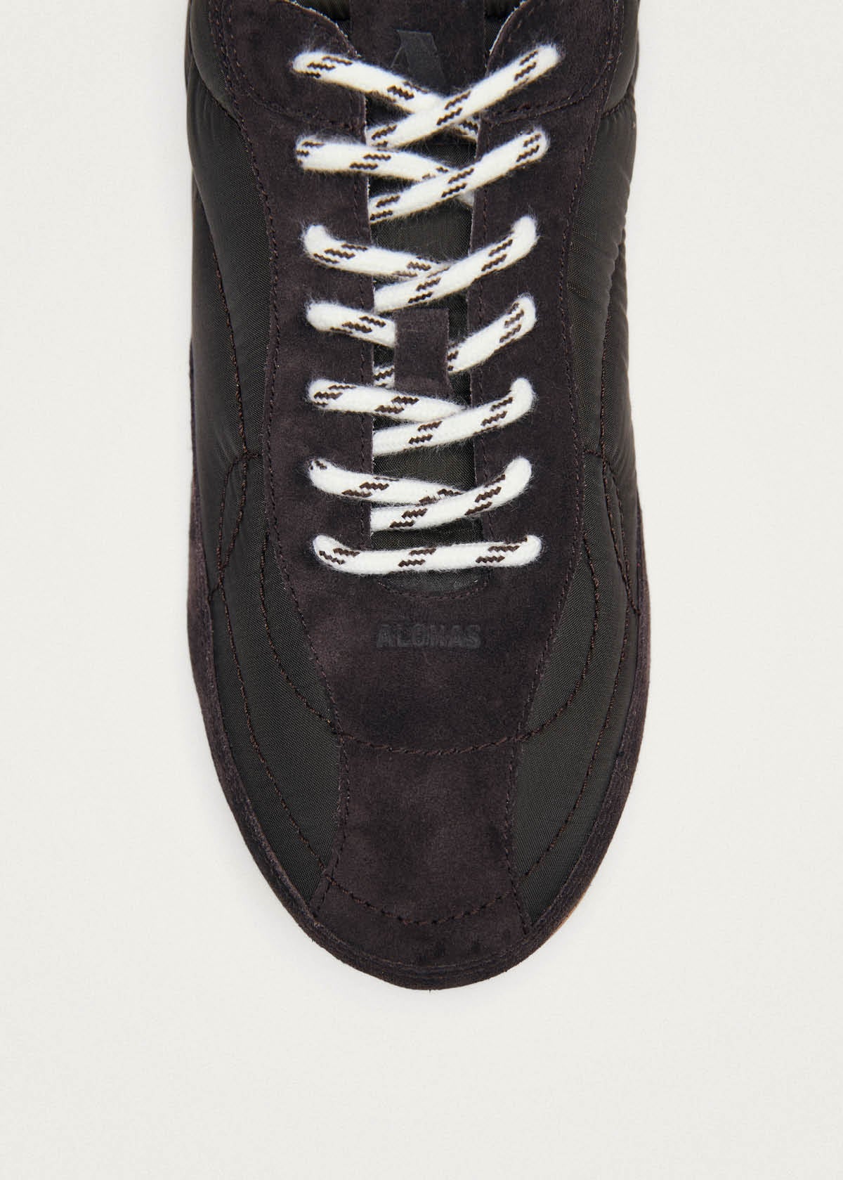 Tb.25 Chocolate Brown Sneakers